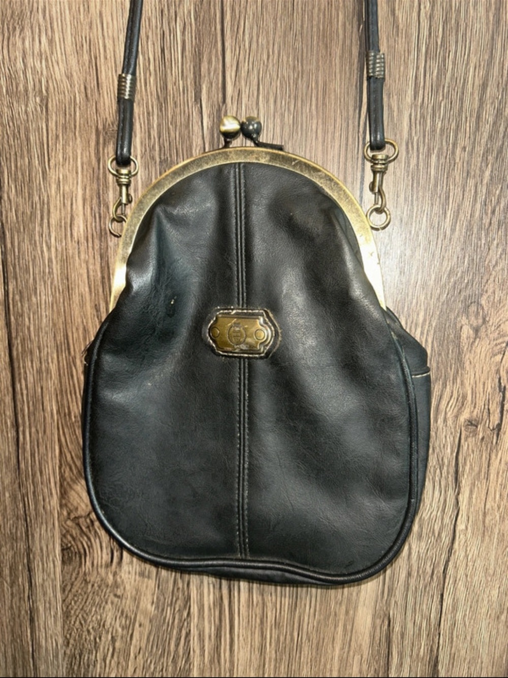 Avanti Black Leather Crossbody with Brass Kiss-Lock